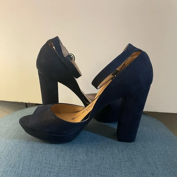 American Rag Cie Areeta Womens size 10 Solid Peep toe Platform Heels - Picture 10 of 12